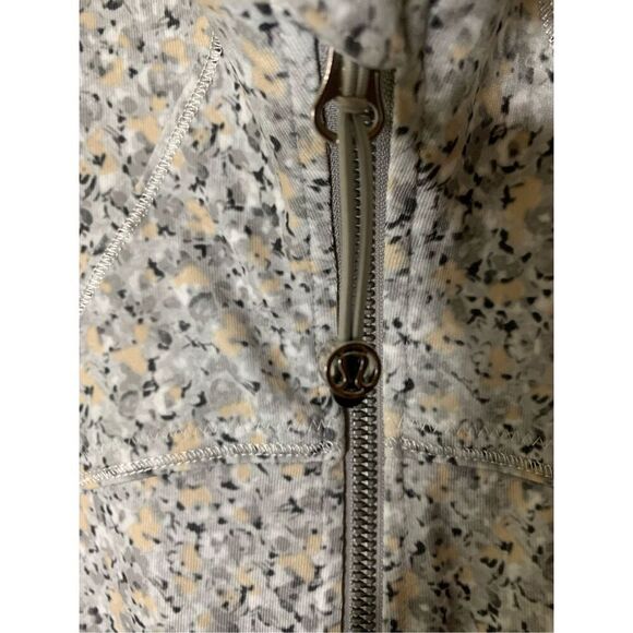 Lululemon Forme Jacket women's size 12 - Picture 3 of 5